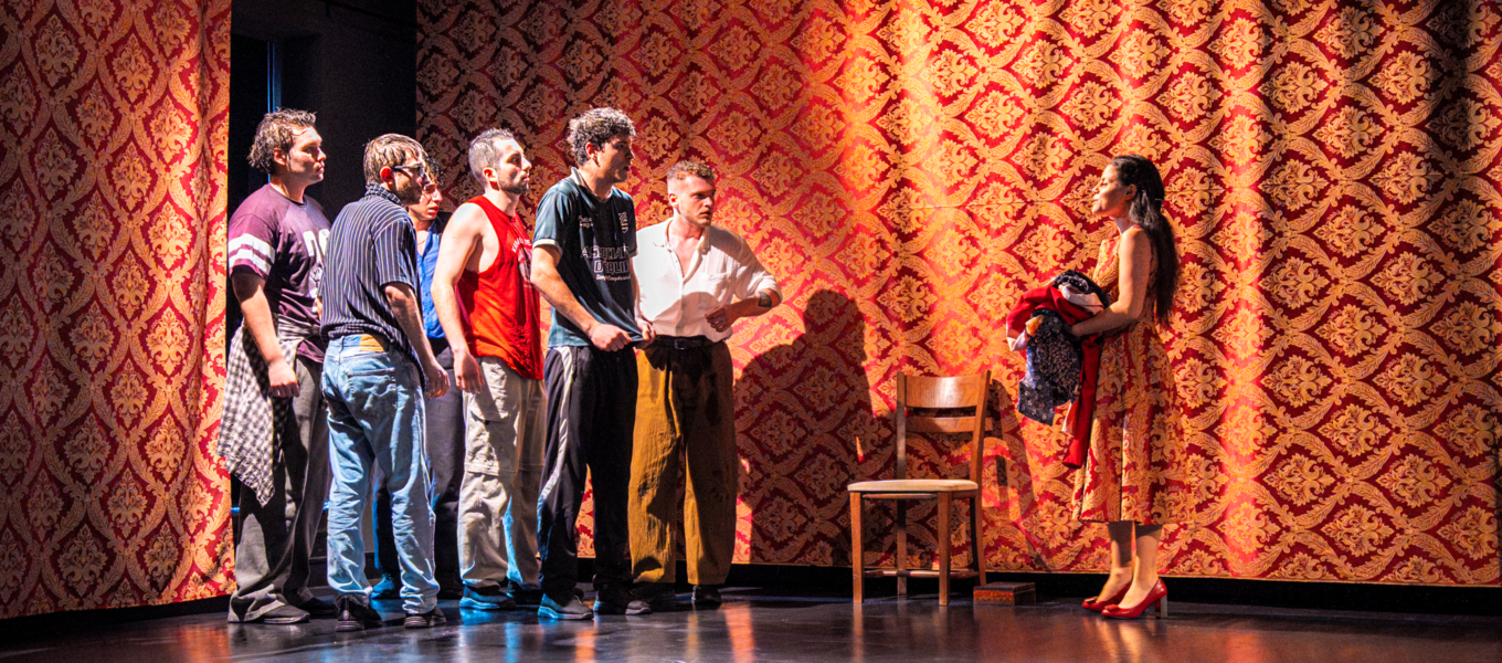 0-s_1360x600_crop_478b24840a